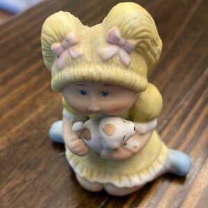 Cabbage Patch ceramic figurine. Excellent Condition!